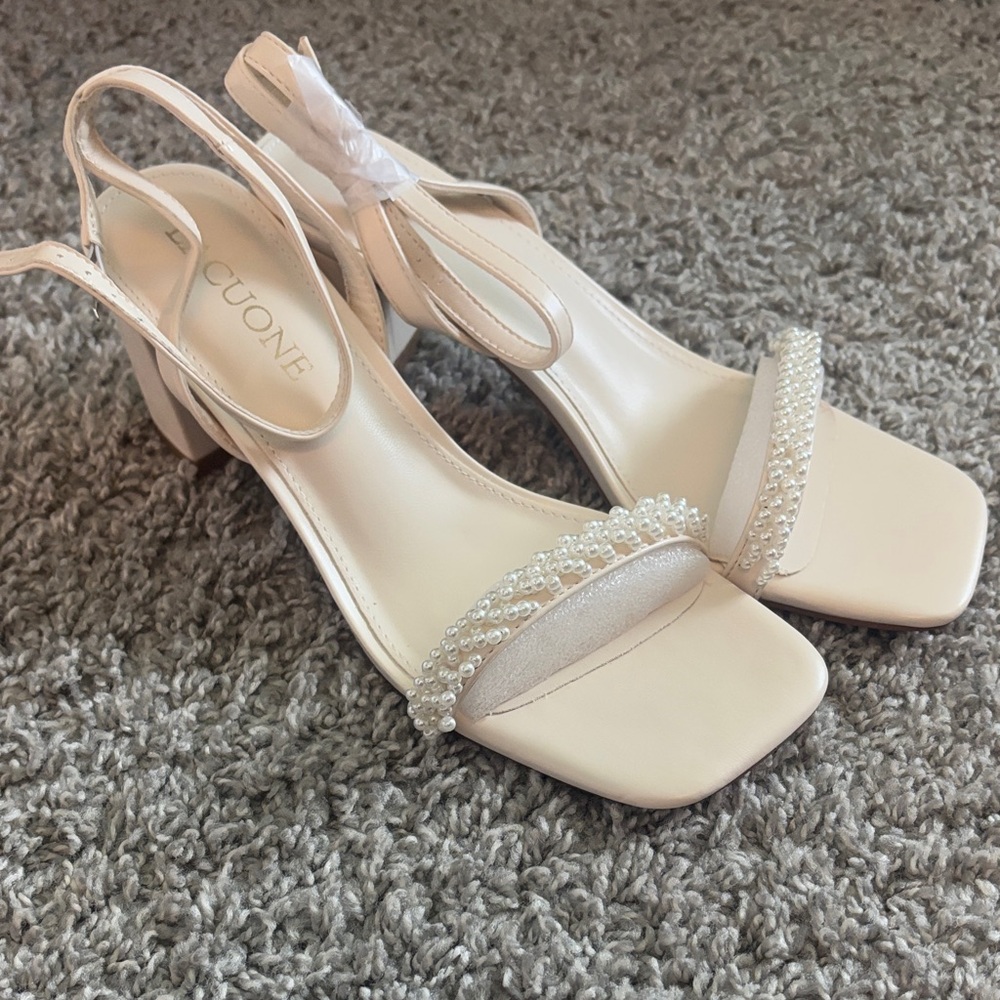 LACUONE Cream Heels with Pearl Detailing
